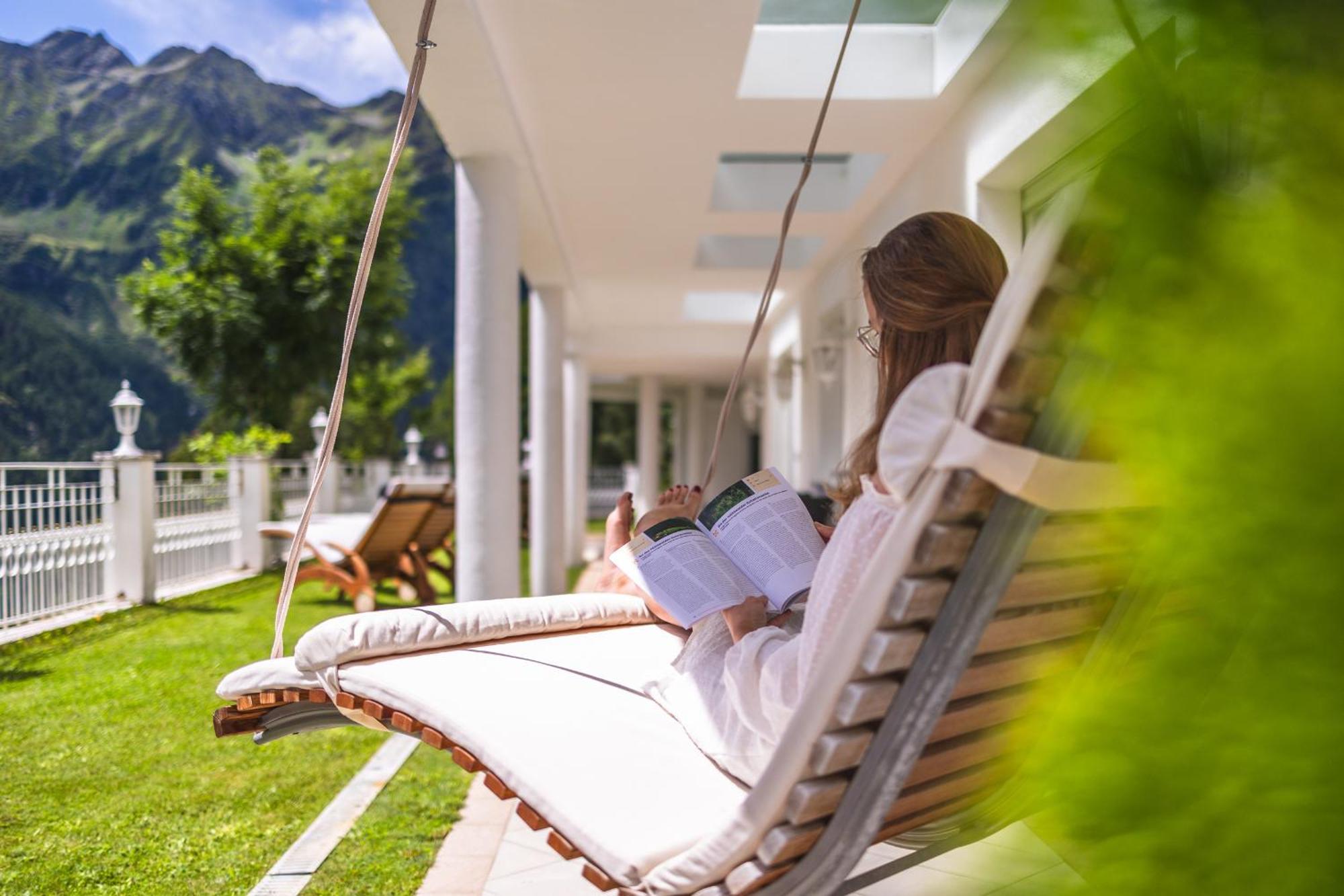 B&B Das Land-Palais - Private Mountain Hideaway เซลวา เด โมลินี ภายนอก รูปภาพ