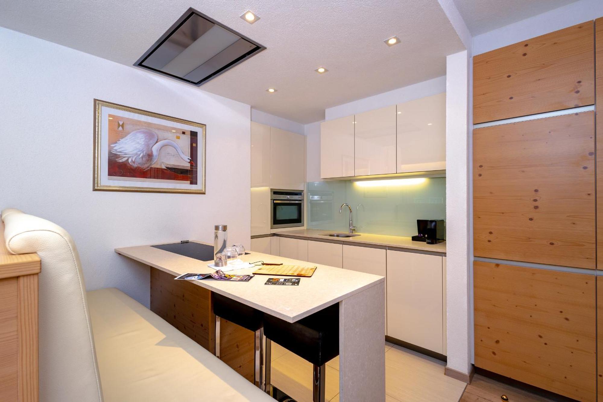 B&B Das Land-Palais - Private Mountain Hideaway เซลวา เด โมลินี ภายนอก รูปภาพ