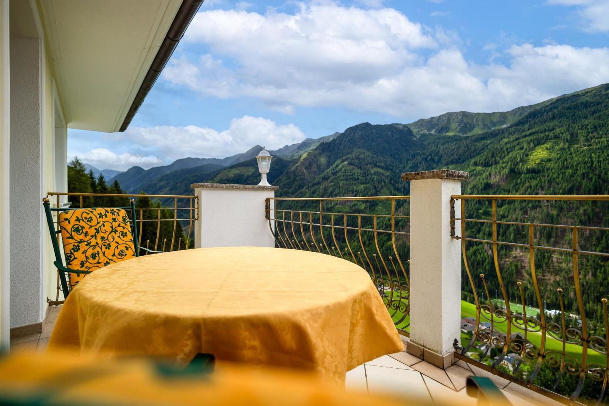 B&B Das Land-Palais - Private Mountain Hideaway เซลวา เด โมลินี ภายนอก รูปภาพ