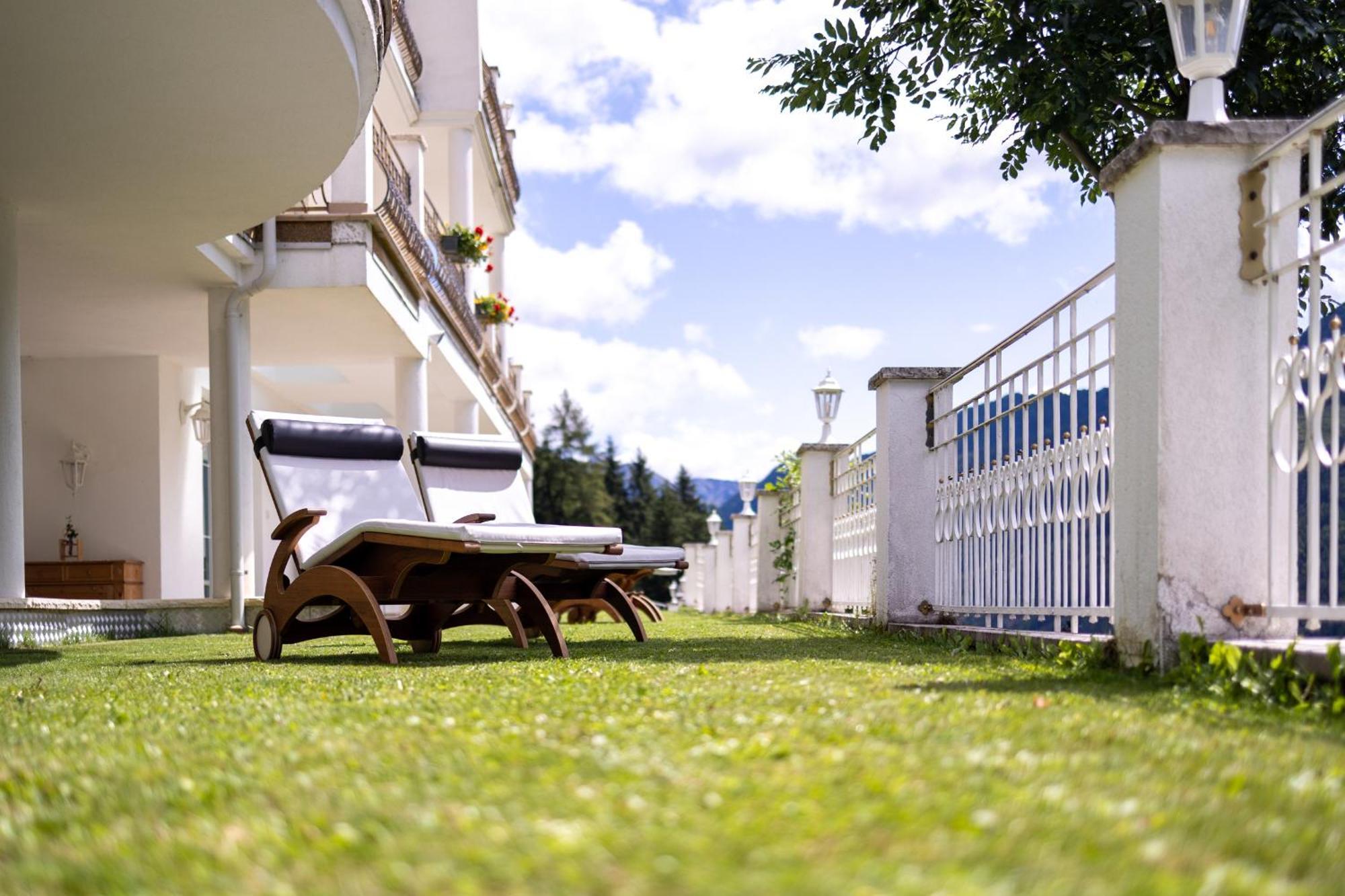 B&B Das Land-Palais - Private Mountain Hideaway เซลวา เด โมลินี ภายนอก รูปภาพ