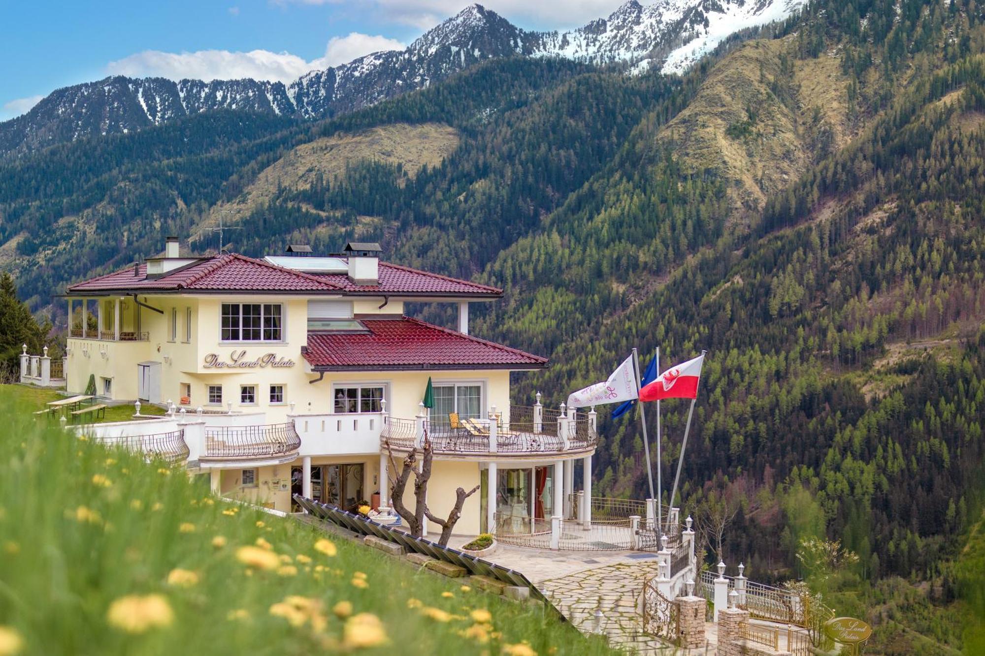 B&B Das Land-Palais - Private Mountain Hideaway เซลวา เด โมลินี ภายนอก รูปภาพ
