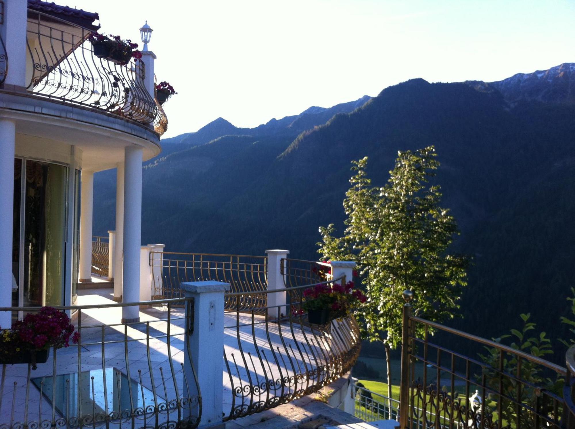 B&B Das Land-Palais - Private Mountain Hideaway เซลวา เด โมลินี ภายนอก รูปภาพ