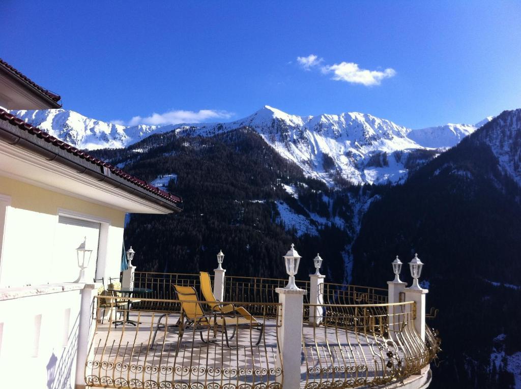 B&B Das Land-Palais - Private Mountain Hideaway เซลวา เด โมลินี ภายนอก รูปภาพ