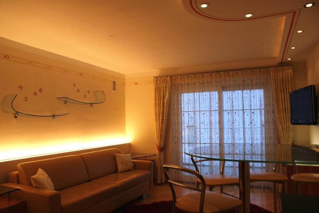 B&B Das Land-Palais - Private Mountain Hideaway เซลวา เด โมลินี ภายนอก รูปภาพ