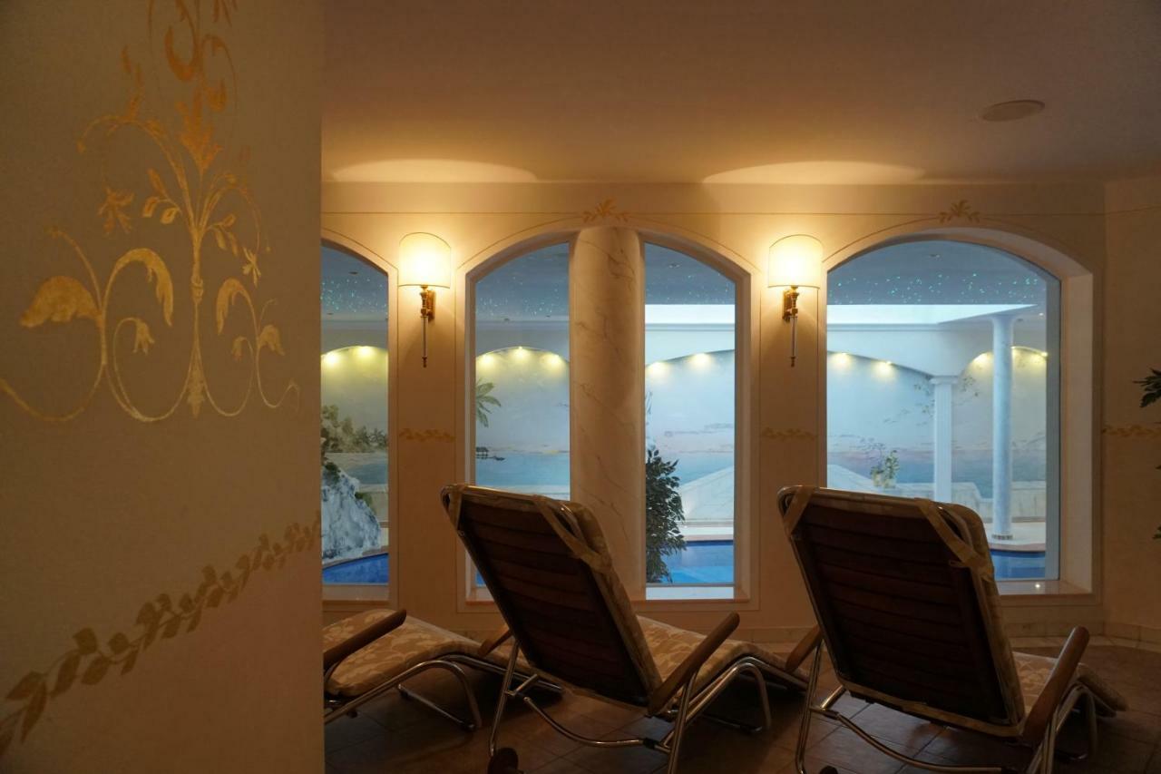 B&B Das Land-Palais - Private Mountain Hideaway เซลวา เด โมลินี ภายนอก รูปภาพ
